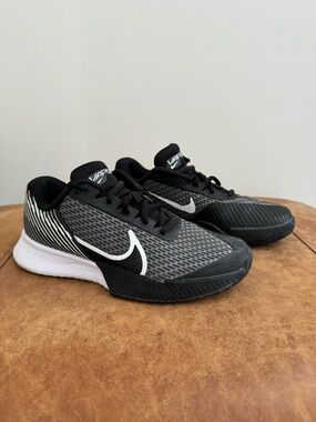 Nike Women’s Vapor Pro Hard Court Shoes